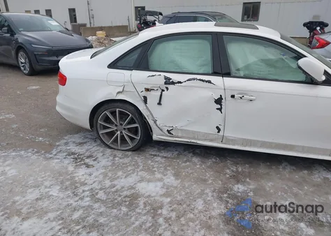 2016 Audi A4 2.0T Premium из США, поврежденный, VIN WAUBFAFL5GN014940